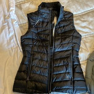 Black spyder vest
